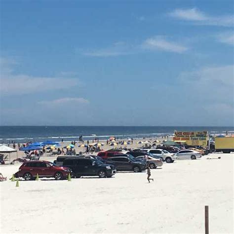 public parking at daytona beach.